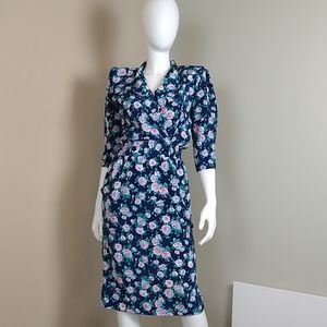 Vintage Floral Day Dress with Pockets